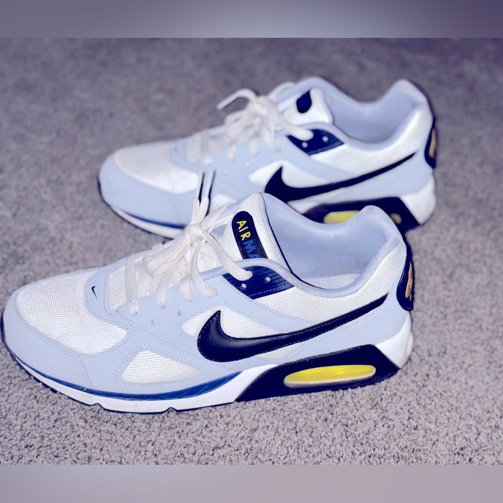 Nike Air Max IVO Shoes White Black Wolf Gray 580518-102  -FAIR CONDITION!